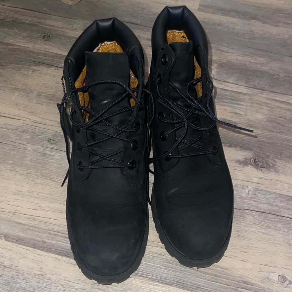 Black timberland boots